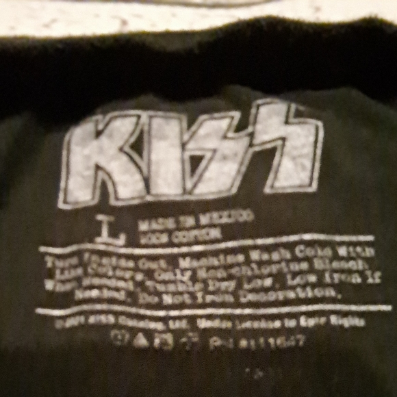 2021 KISS TEE WORLD TOUR 77 - Picture 2 of 4
